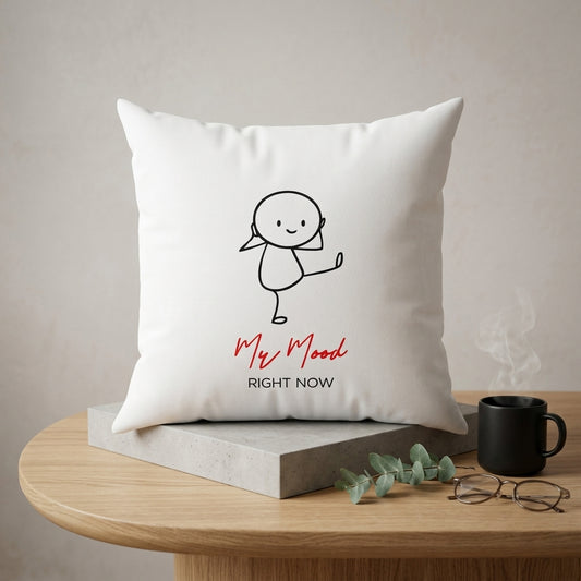 وسادة بوليستر بيضاء مطبوعة بتصميم "FMstyles - My Mood Right Now Dance" (40 × 40 سم)